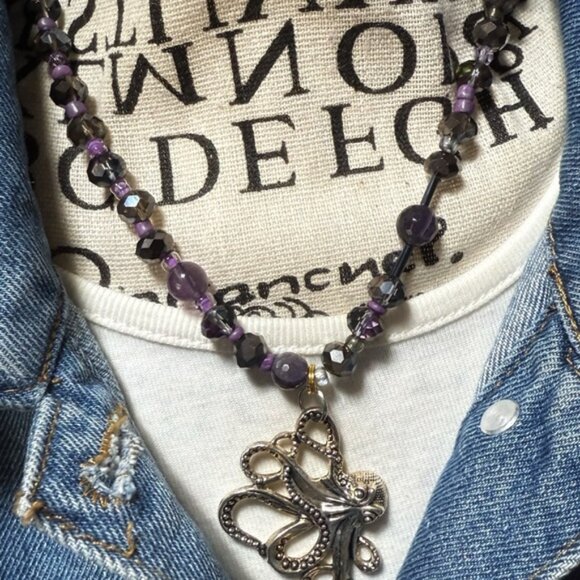 Chunky silver octopus pendant amethyst statement necklace - Picture 4 of 4